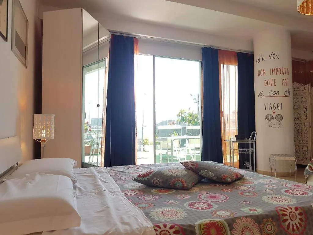 Marina Resart Rooms & Suite Неаполь Отель типа 