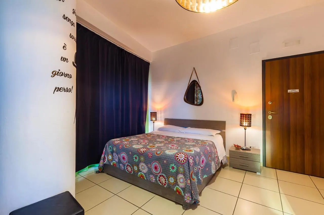 Marina Resart Rooms & Suite Неаполь Отель типа 