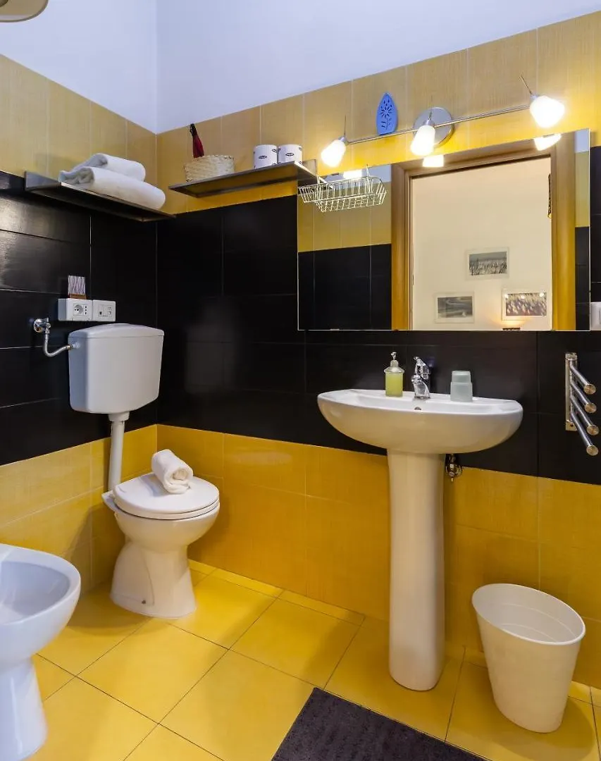 Marina Resart Rooms & Suite Неаполь