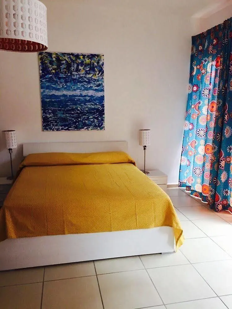 Marina Resart Rooms & Suite Неаполь Италия