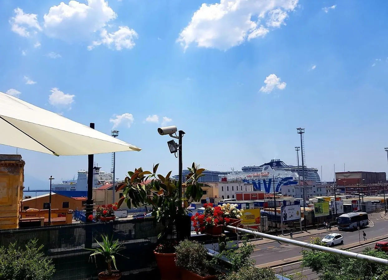 Marina Resart Rooms & Suite Неаполь Италия